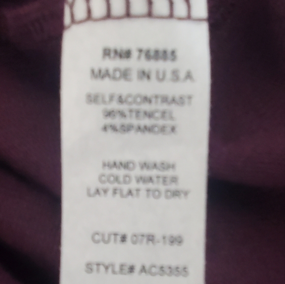 redhaute mock neck sweater,.size M, purple - Picture 7 of 7